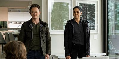 poster de la série Au-delà du réel