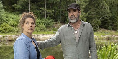 poster de la série Le Village assassiné