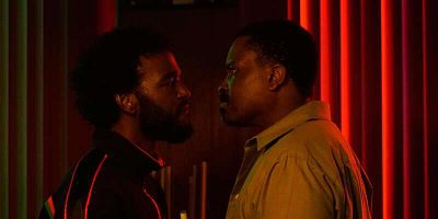 poster de la série L'espion assis près de la porte