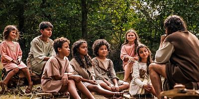 poster de la série Laissez venir à moi les petits enfants