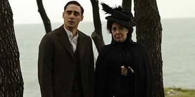 poster de la série Petits arrangements en famille