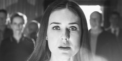 poster de la série Au commencement...