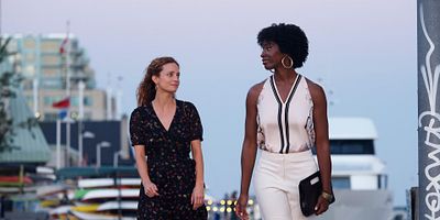 poster de la série Effets secondaires / Contrôle