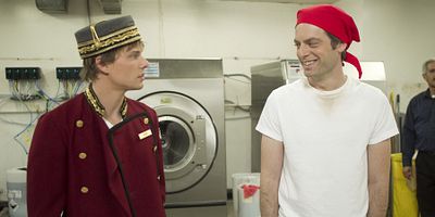 poster de la série L'herbe est toujours plus verte