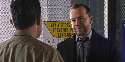 poster de la série Jouer avec le feu