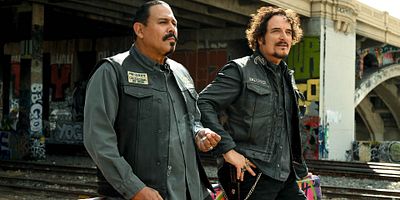 poster de la série De la poussière et des cadavres