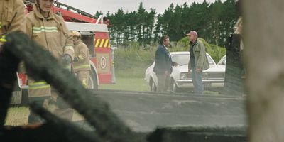 poster de la série Quatre incendies et un enterrement