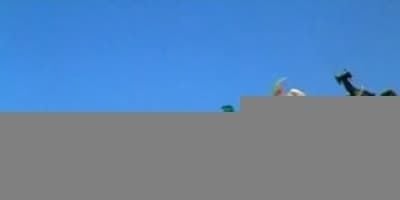 poster de la série En dessous de tout