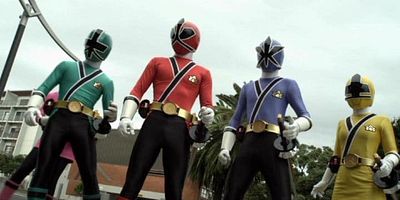 poster de la série Aussi fragile que du marbre