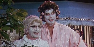 poster de la série The Crew's Cruise Director/What a Drag/Doc's Slump