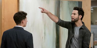 poster de la série Une poignée de drogue dans un gant de velours