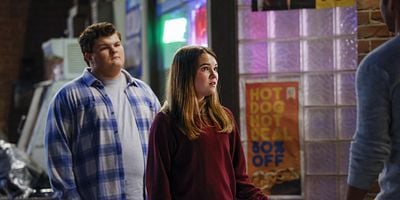 poster de la série Un monstre de Frankenstein et un homme d'église loufoque