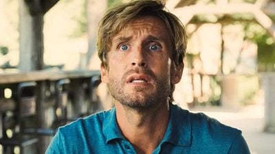 image de la news "Face aux fesses nues d'un mec coincé dans le toit ouvrant" : Philippe Lacheau a piégé cet acteur français culte sur le tournage du Marsupilami