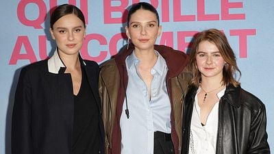 image de la news Qui brille au combat : "J'avais la conviction que je ne pouvais pas raconter cette histoire"... Comment Joséphine Japy est devenue réalisatrice avec un sujet très personnel