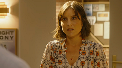 image de la news Tout pour la lumière : "C'est la cata pour elle" ... Flore Bonaventura réagit à la grossesse d'Iris !