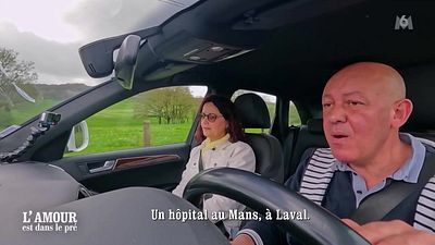 image de la news Situation embarrassante pour Anne et Renaud (L'amour est dans le pré)... après seulement quelques minutes à la ferme !