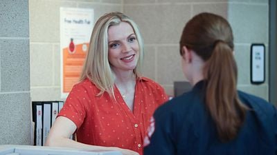 image de la news Chicago Fire : Kara Killmer (Sylvie) annonce son départ