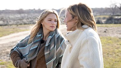 image de la news Chemins de traverse (France 3) : Agathe Lecaron et Virginie Efira se connaissent-elles dans la vraie vie ?