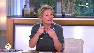 image de la news C à Vous : un chroniqueur emblématique révèle sa dépression