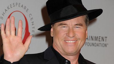 image de la news Il y a 16 ans, Val Kilmer a eu un geste d'une rare bienveillance envers cette jeune actrice et elle en reste marquée à vie