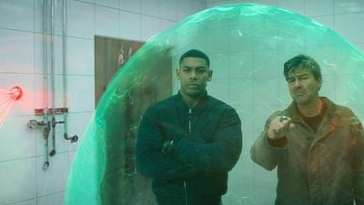 image de la news Lanterns : Damon Lindelof réagit au twist de l'épisode 1 et donne rendez-vous "à la fin du huitième épisode"