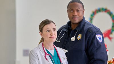 image de la news Vous aimez Grey's Anatomy et The Vampire Diaries ? Ne ratez pas le téléfilm de Noël cet après-midi sur TF1
