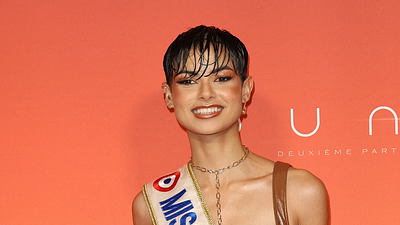 image de la news Ève Gilles (Miss France 2024) protégée de près par la sécurité, mais pourquoi ?