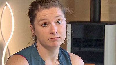 image de la news L’amour est dans le pré : hors caméras, Karine Le Marchand a donné un coup de pouce à Océane