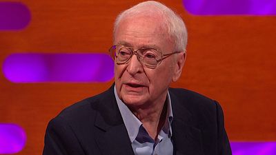 image de la news "Ne porte jamais de chaussures en daim !" L'étrange conseil de John Wayne à Michael Caine