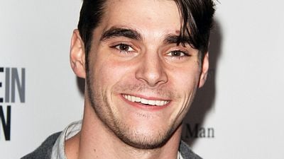 image de la news Il incarnait Walter White Jr dans Breaking Bad : RJ Mitte est mort à l'âge de 34 ans