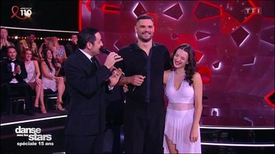 image de la news "Vous êtes restés en contact ?" : Camille Combal lance une pique à Elsa Bois et Elsa Bois dans Danse avec les stars