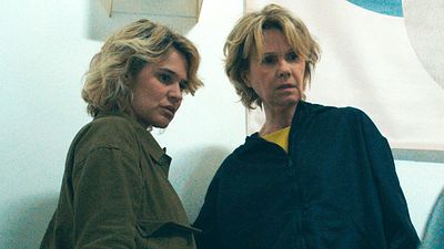 image de la news Flash(s) sur France 2 : "On a eu l'impression qu'on devenait dingues !", Marie Denarnaud raconte cet événement étrange survenu pendant le tournage