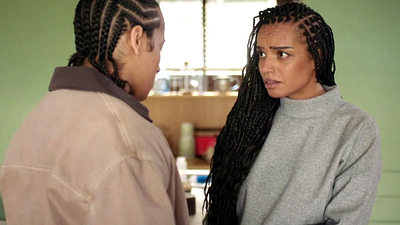 image de la news Demain nous appartient : Nicolas Jacquens (Bastien) sur le point de quitter la série aux côtés de Nelly Lawson (Mélody) ? La comédienne répond