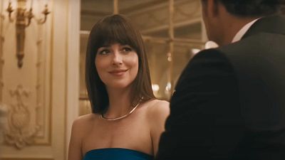 image de la news On lui doit l'un des plus beaux films de 2023 : cette réalisatrice réunit Chris Evans, Dakota Johnson et Pedro Pascal dans une comédie romantique prometteuse