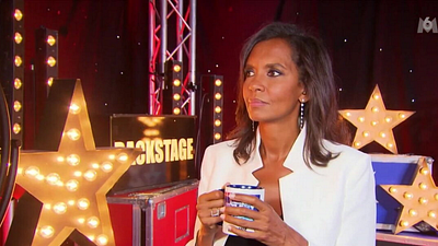 image de la news On sait enfin pourquoi Karine Le Marchand a toujours la même tenue dans La France a un Incroyable Talent, l'animatrice dévoile les coulisses