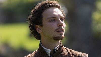 image de la news Une amitié dangereuse sur France 2 : l'acteur Jérémy Gillet est-il bègue comme son personnage Louis XIII ?