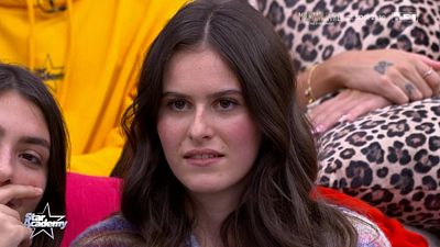 image de la news Star Academy : Jeanne sait déjà quels objets elle va rapporter du château en toute discrétion...