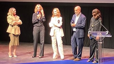 image de la news Angoulême 2026 : le Festival commence sous une pluie de stars, avec Isabelle Huppert, Sandrine Kiberlain, Franck Dubosc...