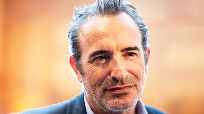 image de la news "C'est la plus grande arnaque de ma vie" : il y a 14 ans, après avoir vécu cet extraordinaire moment de cinéma, Jean Dujardin n'en croyait pas ses yeux