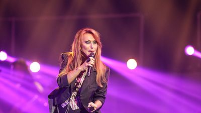 image de la news Julie Pietri malade : la chanteuse révèle souffrir d'un cancer