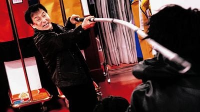 image de la news Premières images spectaculaires : après Karaté Kid, Jackie Chan est de retour au cinéma avec un thriller d'action qui s'annonce musclé