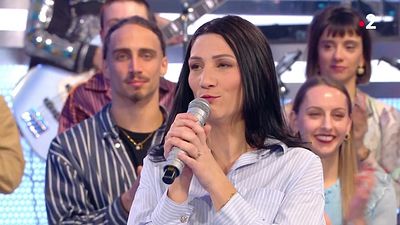 image de la news N’oubliez pas les paroles : la Maestro Natacha dans le journal bien avant de passer à la télé !