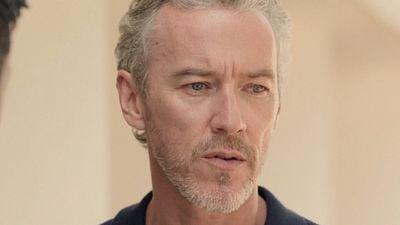 image de la news Plus belle la vie : qui est la personne qui cherche à faire tomber Louis ? On a la réponse