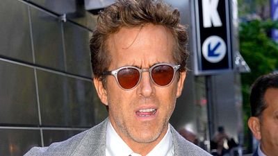 image de la news C'est l'un des acteurs qui cartonnent le plus sur Netflix... Il jouera un méchant dans un film adapté d'une oeuvre littéraire culte depuis 70 ans