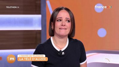 image de la news “Est-ce qu’on pourrait apporter un verre d’eau ?”, pourquoi Alizée a-t-elle fondu en larmes dans Télématin ?