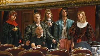 image de la news De la Comédie-française, C'est quoi l'amour... : récompensées au festival de l'Alpe d'Huez, voici les comédies à ne pas manquer en 2026 !