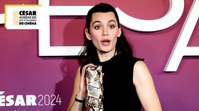 image de la news "Les mathématiques, ça peut être de la poésie" : Ella Rumpf, révélation du Théorème de Marguerite aux César 2024