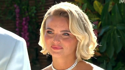 image de la news Mariés au premier regard : direction les "urgences" pour Julie