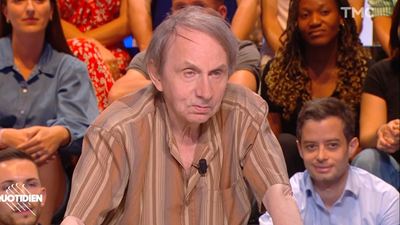 “Malaise profond”, “lunaire”, “désastreux” : invité sur le plateau de Quotidien, Michel Houellebecq sidère les téléspectateurs