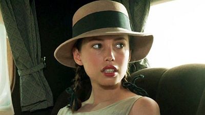 image de la news 34 ans après, qu'est devenue Jane March, l'héroïne du film L'Amant de Jean-Jacques Annaud ?